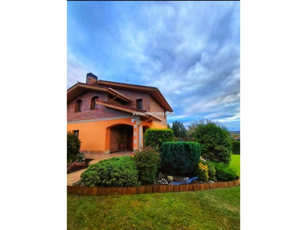 Jardín de Casa o chalet en venta en Vitoria - Gasteiz con Jardín privado