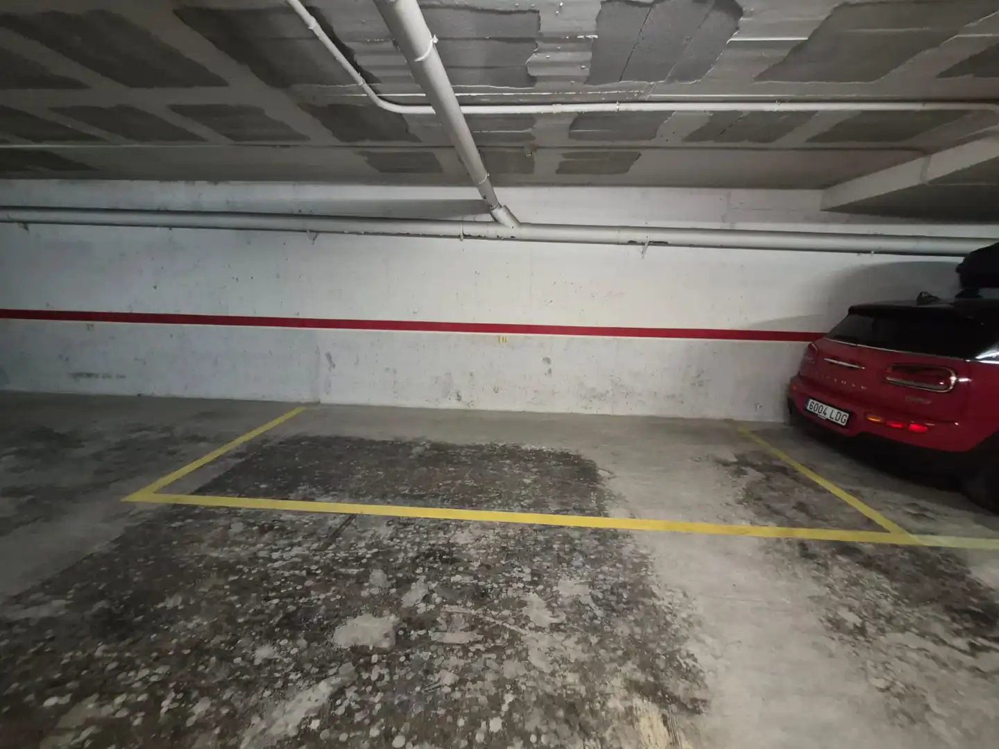 Parkplatz von Wohnungen zur Miete in Els Hostalets de Pierola mit Klimaanlage, Heizung und Terrasse