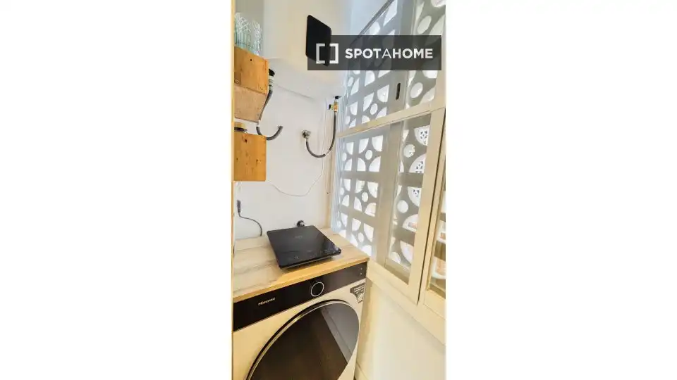 Vista exterior de Apartamento para compartir en Benidorm con Aire acondicionado, Terraza y Amueblado