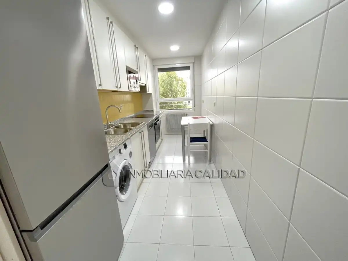 Cocina de Piso de alquiler en Burgos con Calefacción, Amueblado y Se aceptan mascotas