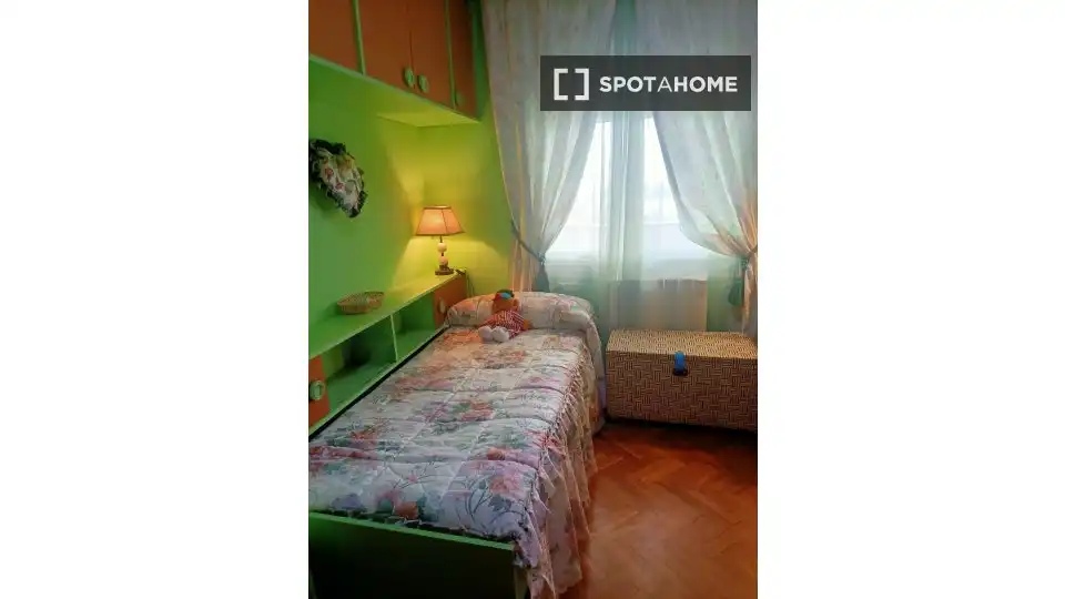 Bedroom of Flat for share in Abrera  with Air Conditioner, Heating and Furnished