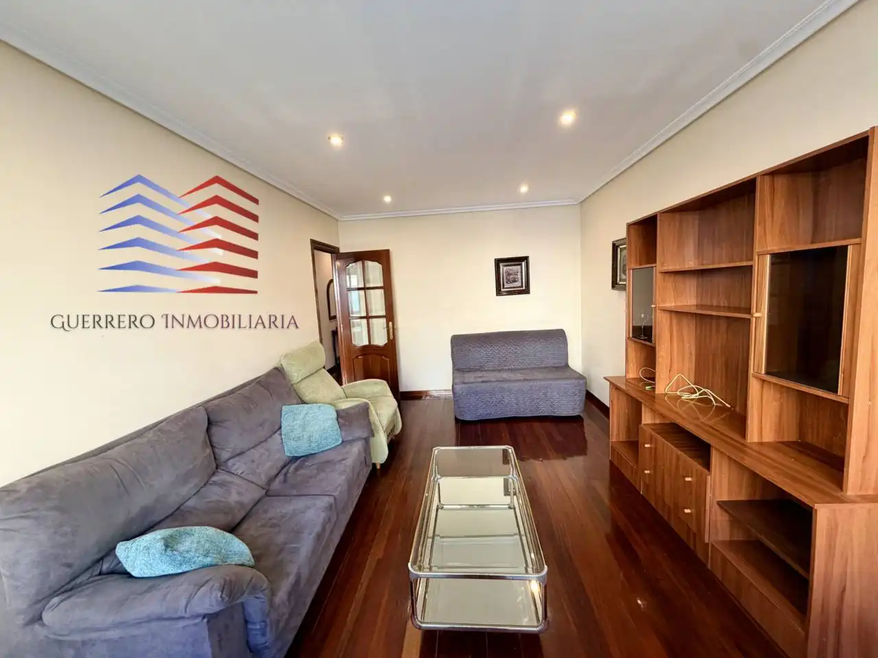 Wohnzimmer von Wohnungen zur Miete in Ourense Capital  mit Heizung, Parkett und Abstellraum