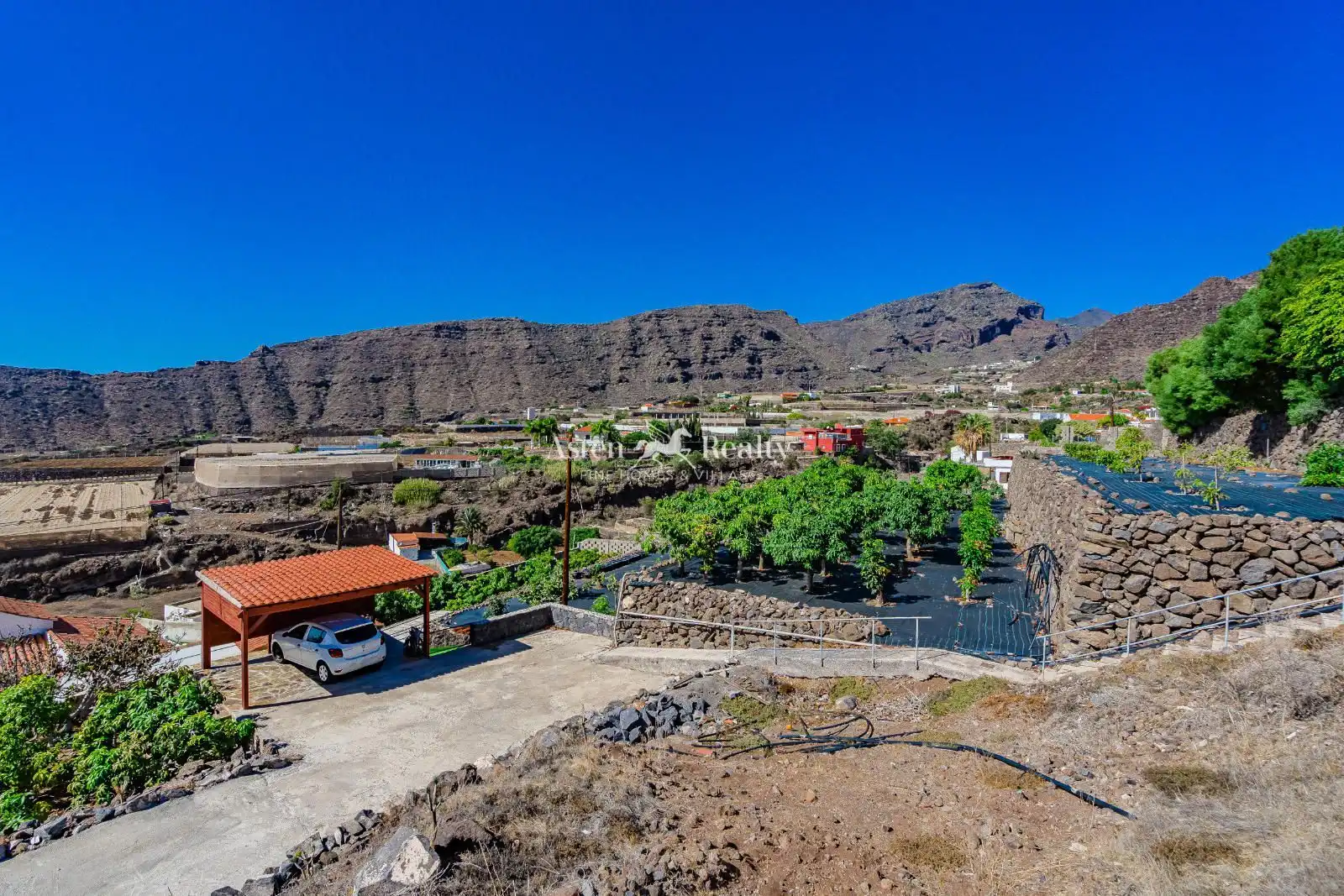 Vista exterior de Casa o chalet en venta en Santiago del Teide con Aire acondicionado, Terraza y Piscina