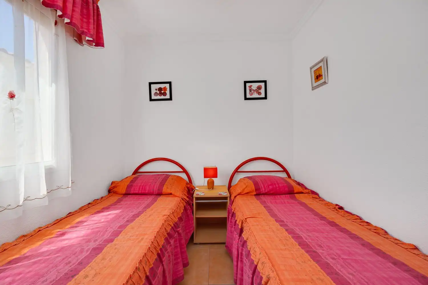 Schlafzimmer von Einfamilien-Reihenhaus zum Verkauf in Torrevieja mit Terrasse, Balkon und Gemeinschaftspool