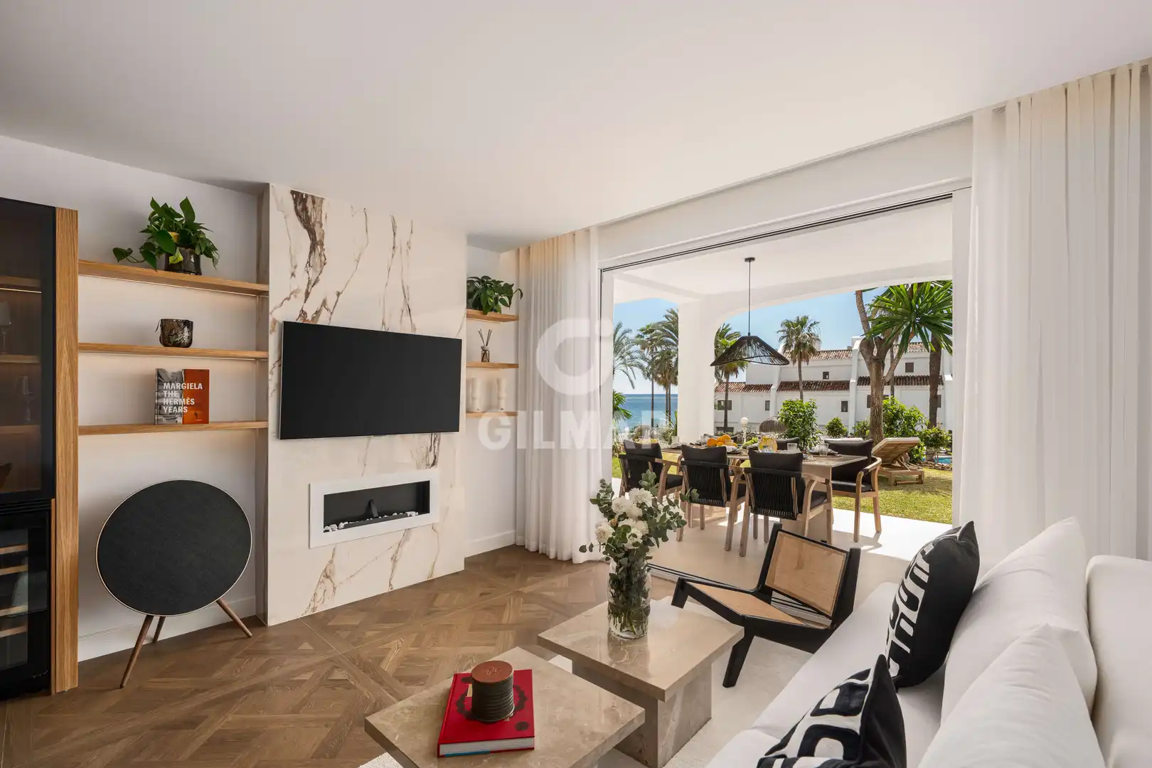 Sala d'estar de Planta baixa en venda en Marbella amb Calefacció, Jardí privat i Piscina
