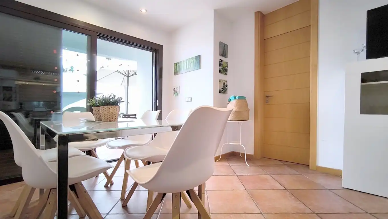 Apartment with pool for sale in Avenida Adeje 300 19