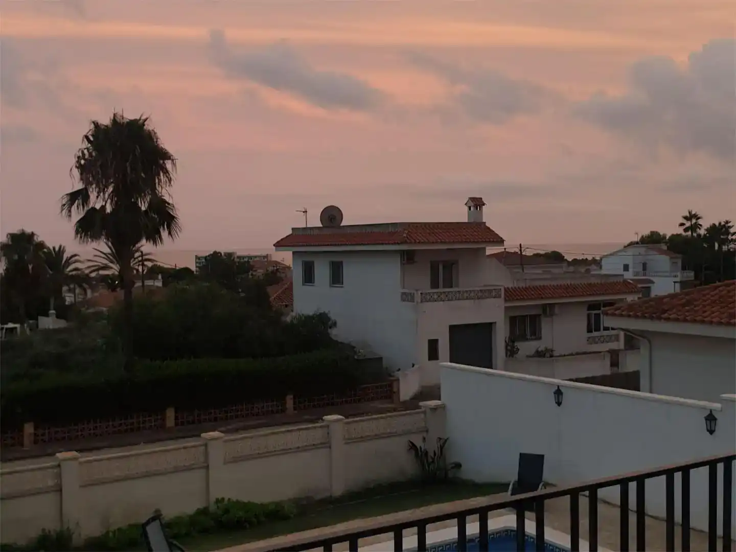 Vista exterior de Casa o xalet en venda en Alcanar amb Aire condicionat i Piscina