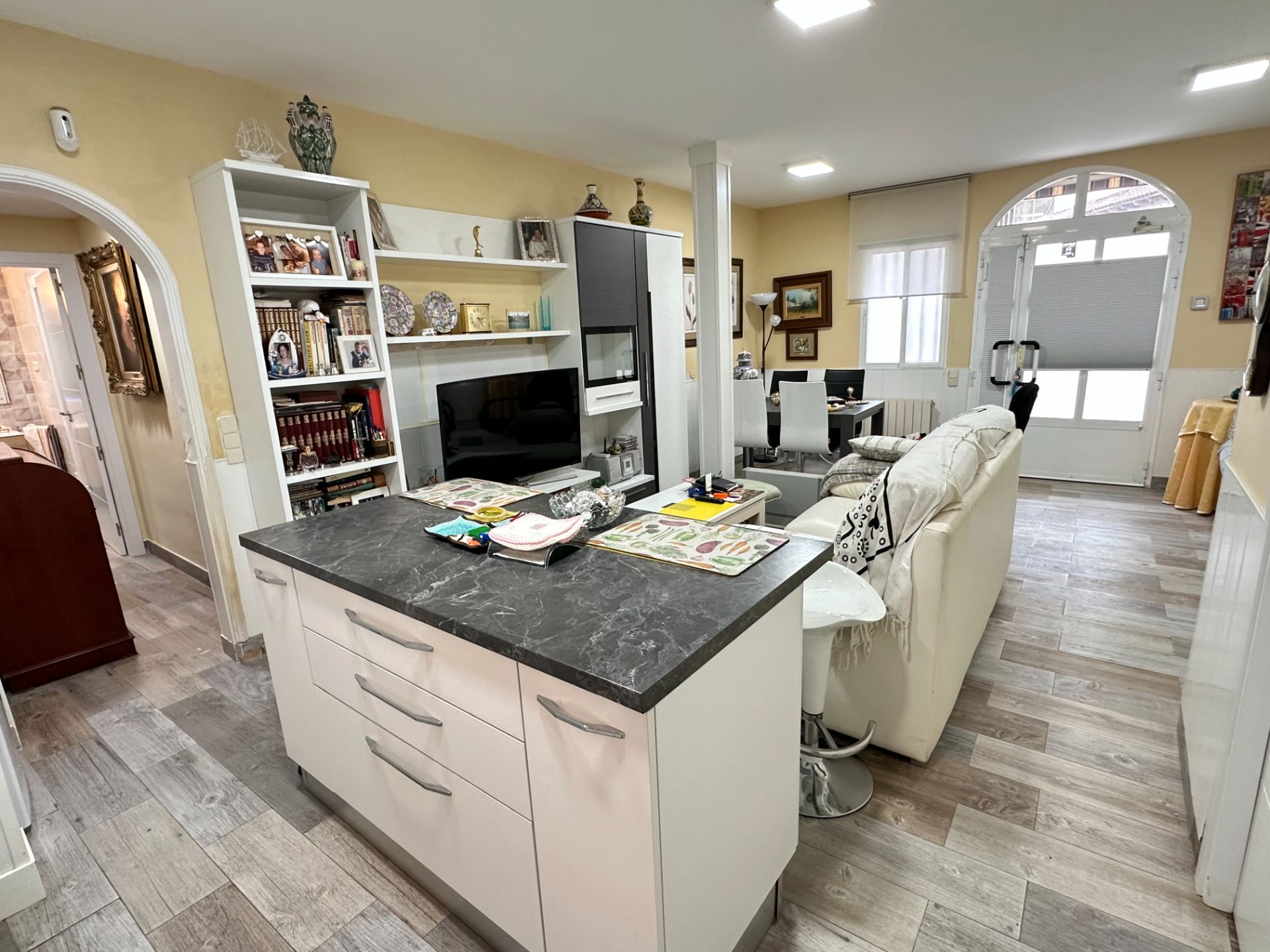 Kitchen of Flat for sale in El Molar (Madrid)  with Air Conditioner, Heating and Oven