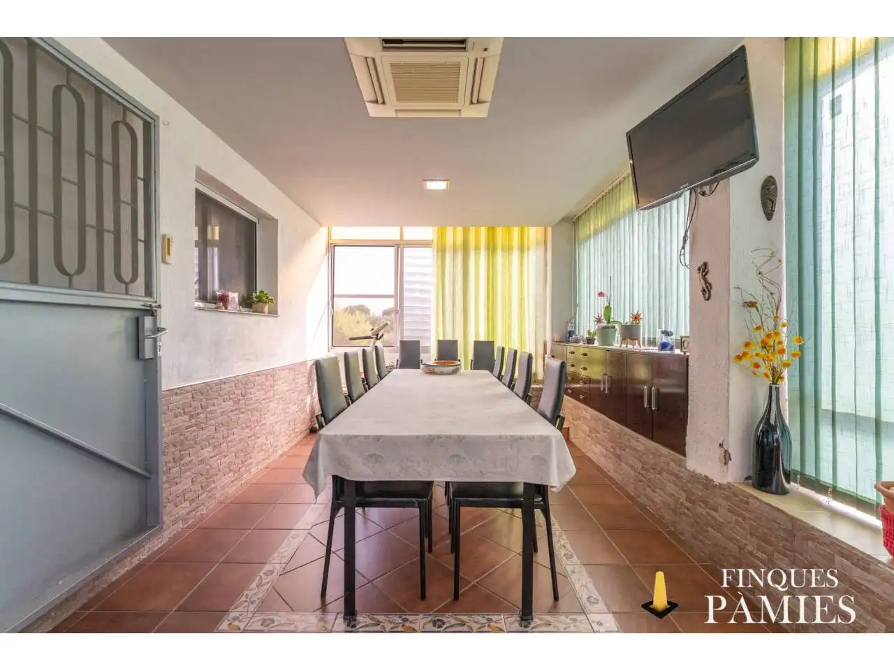 Comedor de Finca rústica en venta en Reus con Aire acondicionado, Calefacción y Jardín privado