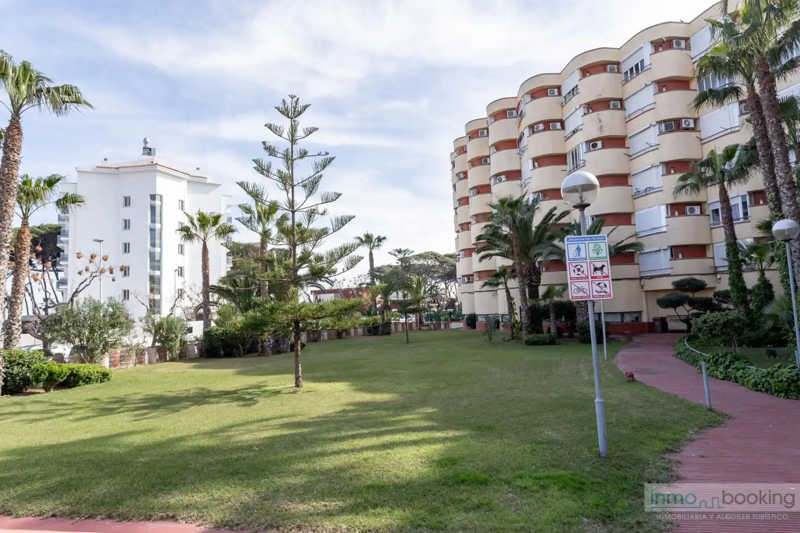 Vista exterior de Estudi en venda en Vila-seca amb Aire condicionat, Calefacció i Piscina comunitària