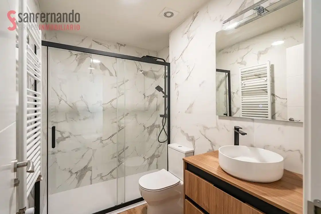 Baño de Planta baja en venta en Santander con Calefacción