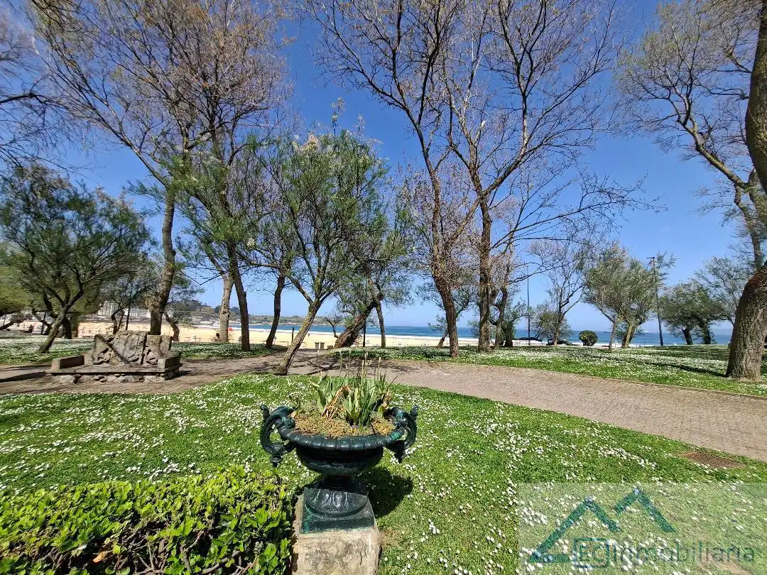 Jardín de Piso en venta en Santander con Calefacción