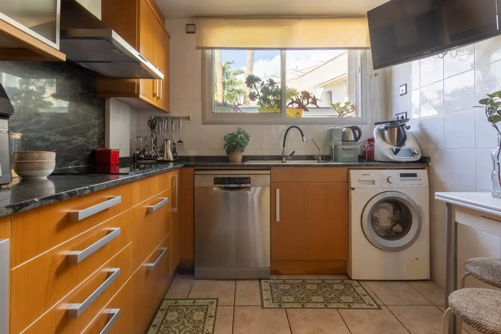 Terraced house with pool for sale in Carrer Charlie Rivel, imagen 11