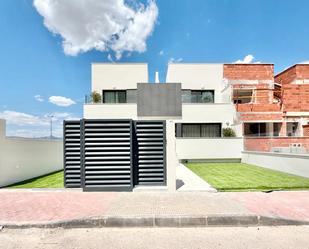 Exterior view of Single-family semi-detached for sale in Cox  with Private garden, Terrace and Oven