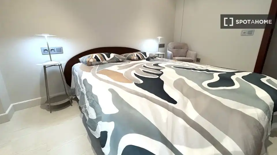 Schlafzimmer von Wohnung zur Miete in Sitges mit Klimaanlage, Heizung und Möbliert