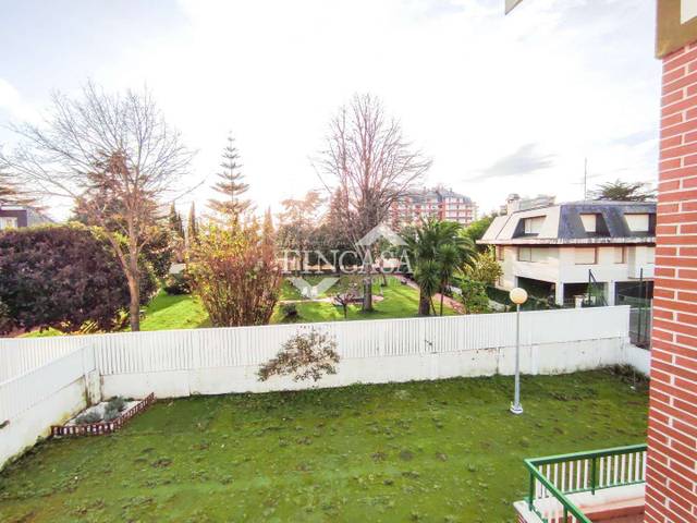 Casa adosada en Venta en Zona Playa