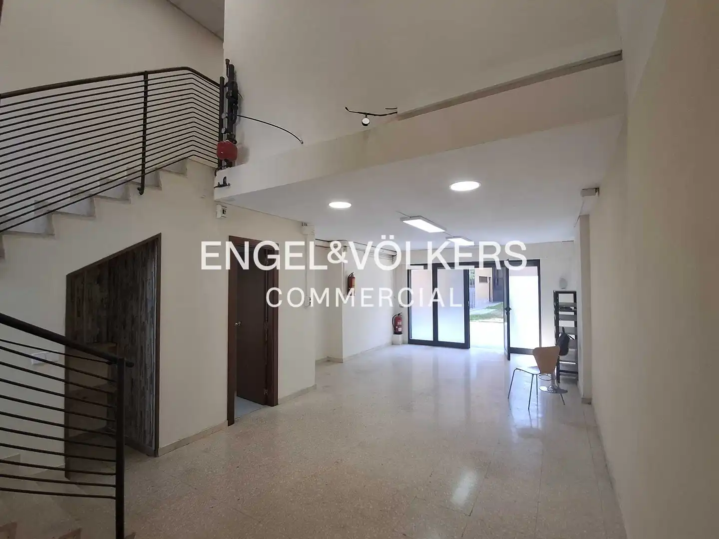 Business premises to rent in Centre