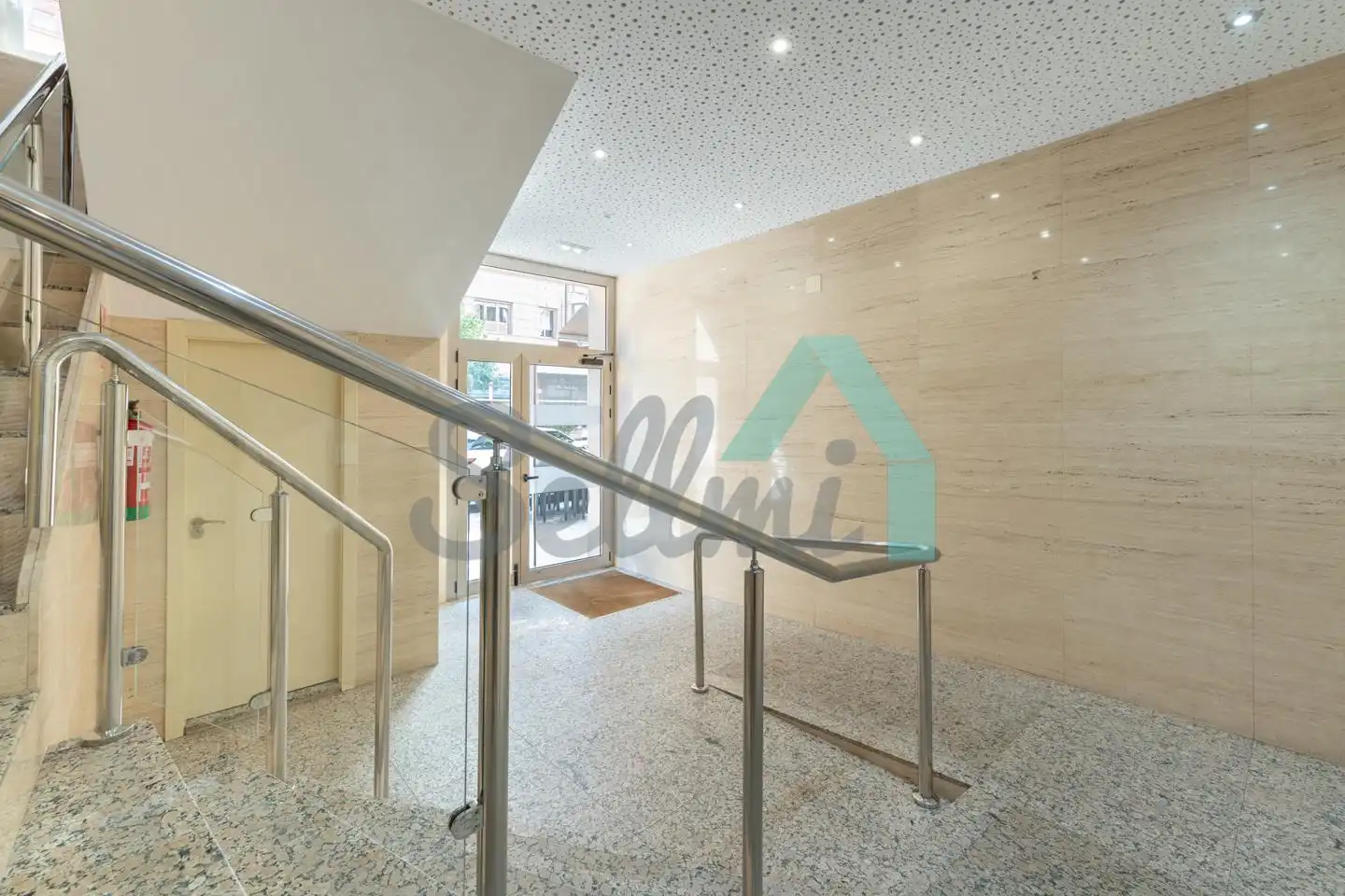 Piso de alquiler en Del Prado, Centro