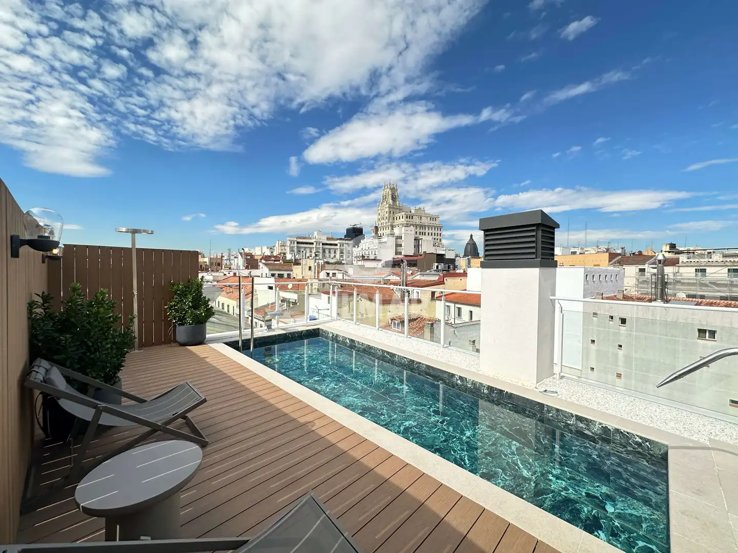 Terrassa de Pis en venda en Madrid amb Calefacció, Piscina i Moblat