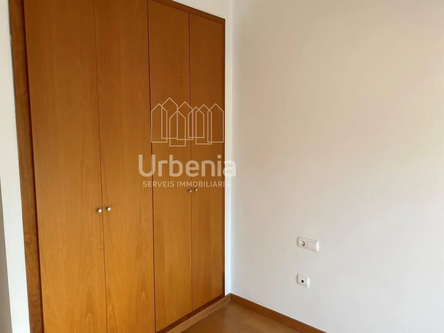 Habitación de Dúplex en venta en Gelida con Aire acondicionado, Terraza y Amueblado