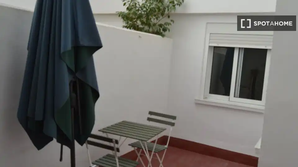 Terraza de Piso para compartir en Valencia con Aire acondicionado, Calefacción y Amueblado