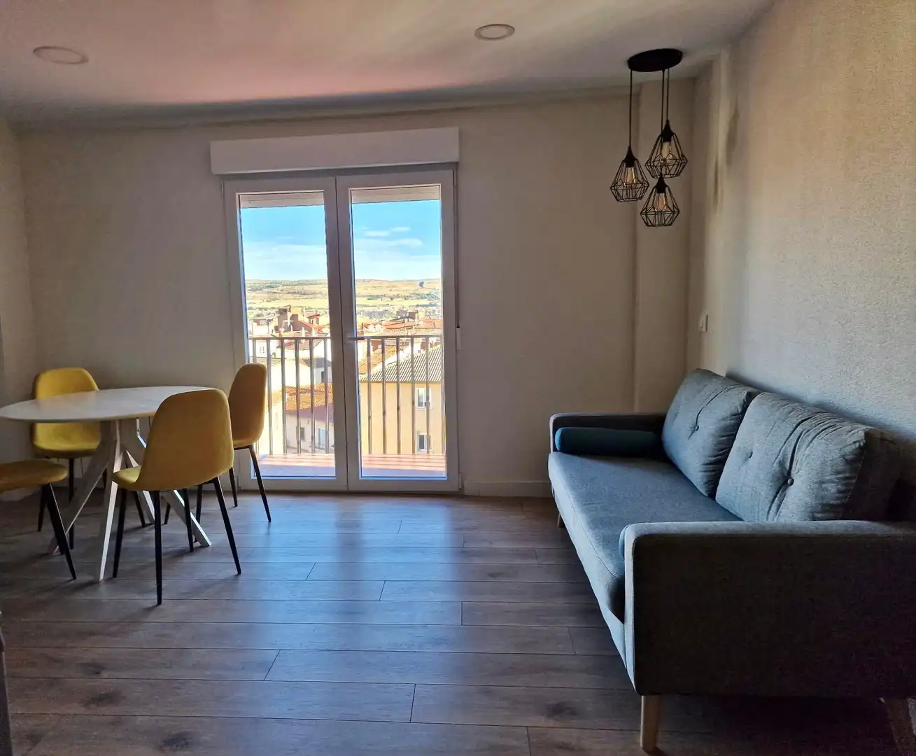 Living room of Flat for share in Ávila  with Heating, Terrace and Furnished