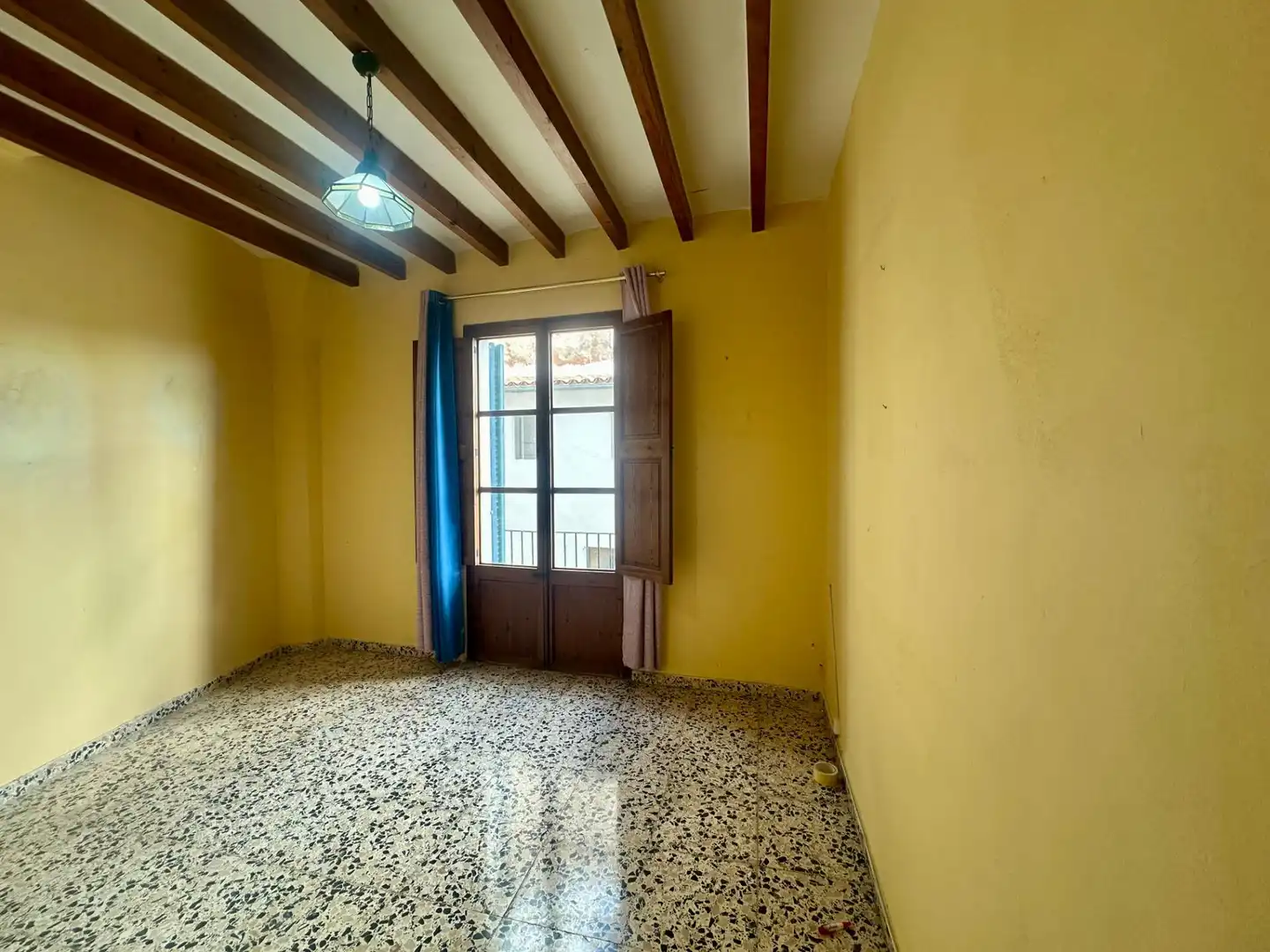 Haus zum Verkauf in Andratx mit Terrasse und Möbliert