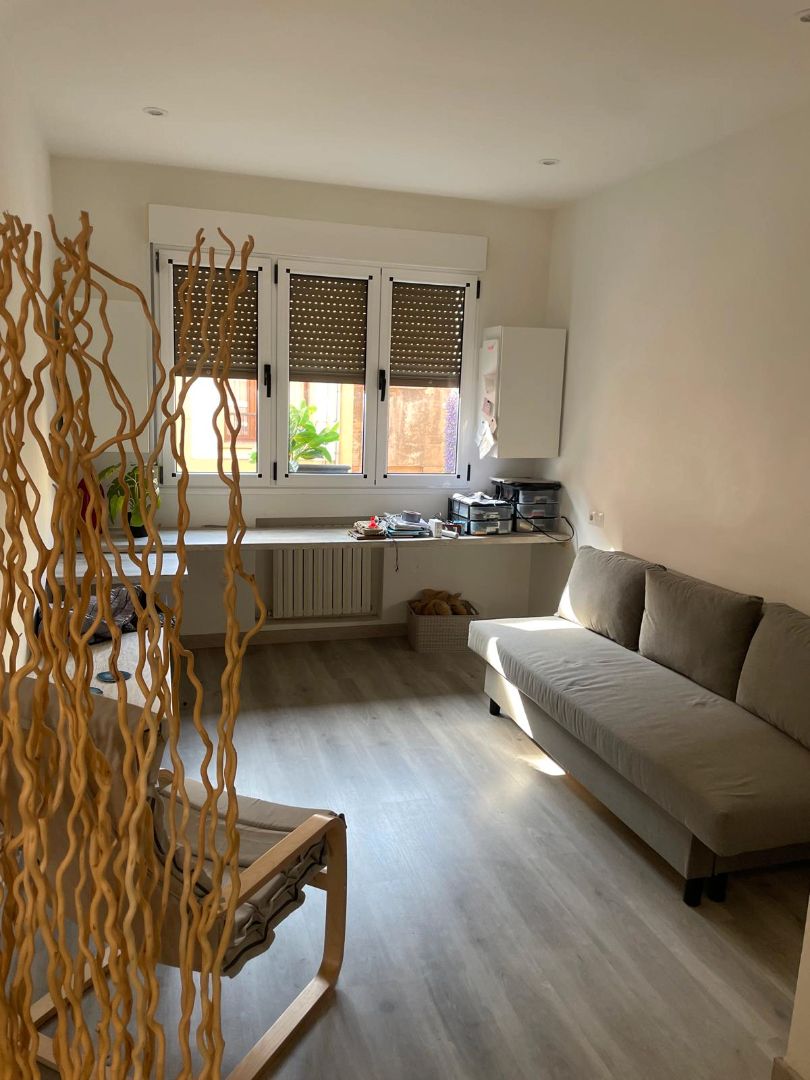 Dormitori de Àtic en venda en Vigo  amb Terrassa, Traster i Moblat