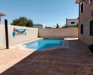 Piscina de Casa o xalet en venda en Burguillos de Toledo amb Aire condicionat i Piscina