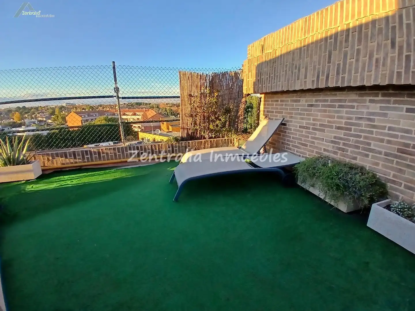Terrassa de Àtic en venda en Zaragoza amb Terrassa, Traster i Piscina comunitària