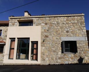 Vista exterior de Finca rústica en venda en Santa María de la Alameda amb Calefacció i Traster