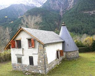 Exterior view of House or chalet for sale in Bielsa