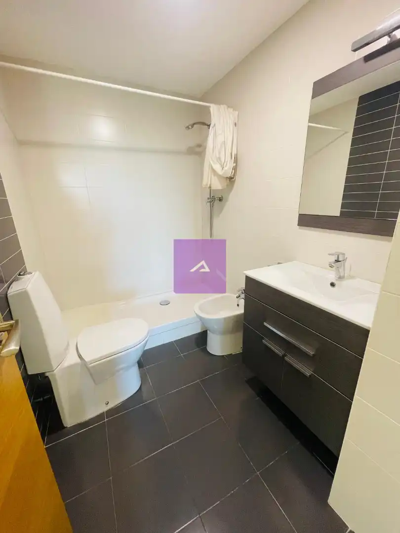 Baño de Piso en venta en Albal con Terraza, Trastero y Piscina comunitaria