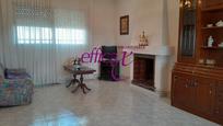Living room of House or chalet for sale in Carmena