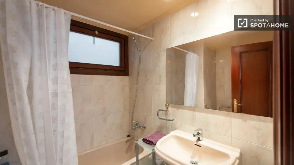 Room in Villabona