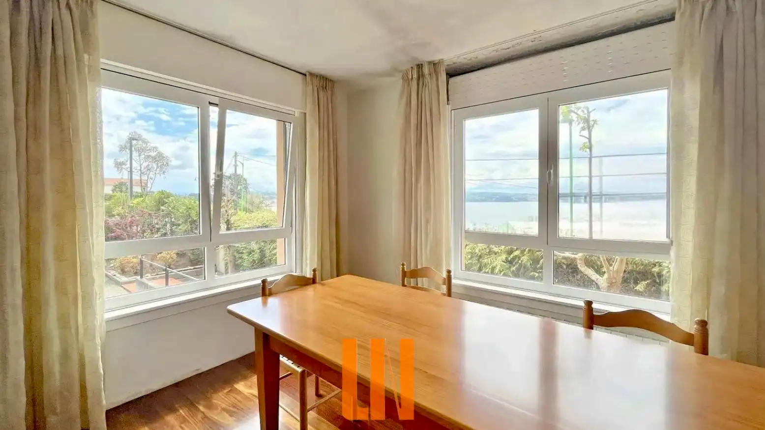 Dining room of Houses for sale in Miño  with Heating, Private garden and Parquet flooring
