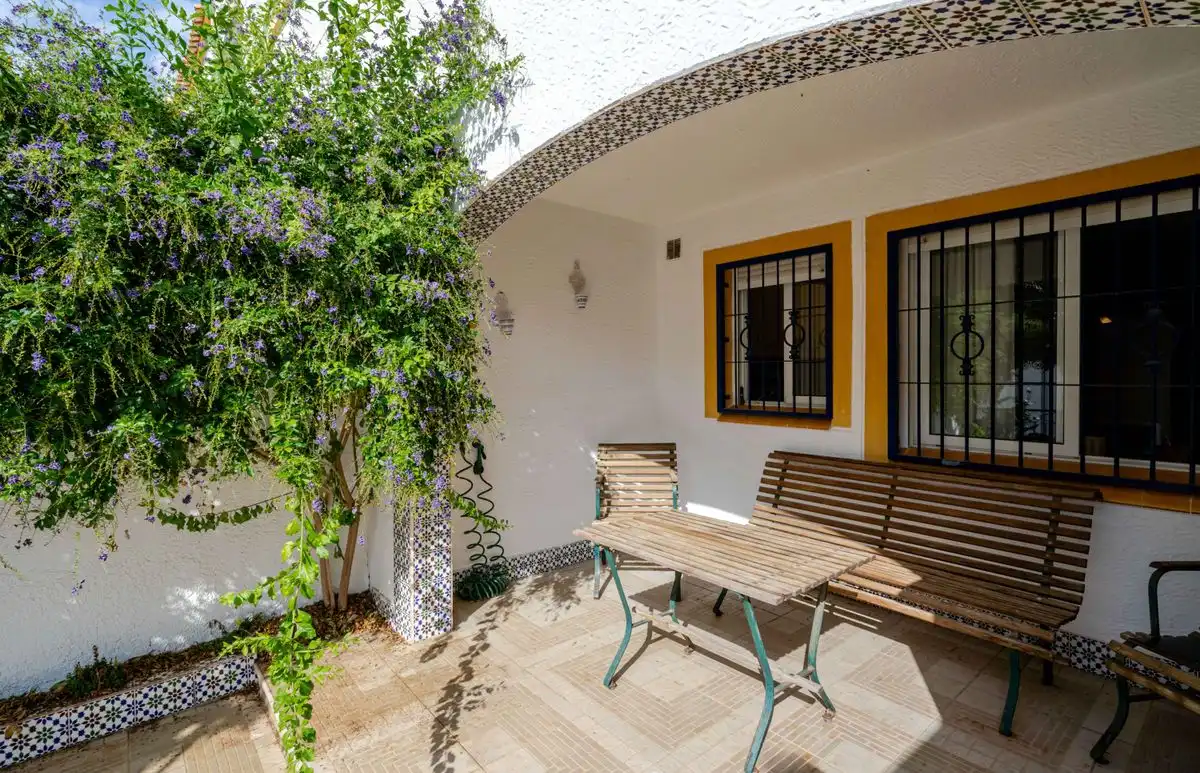 Terrasse von Erdgeschoss zum Verkauf in Santa Pola mit Heizung, Privatgarten und Terrasse