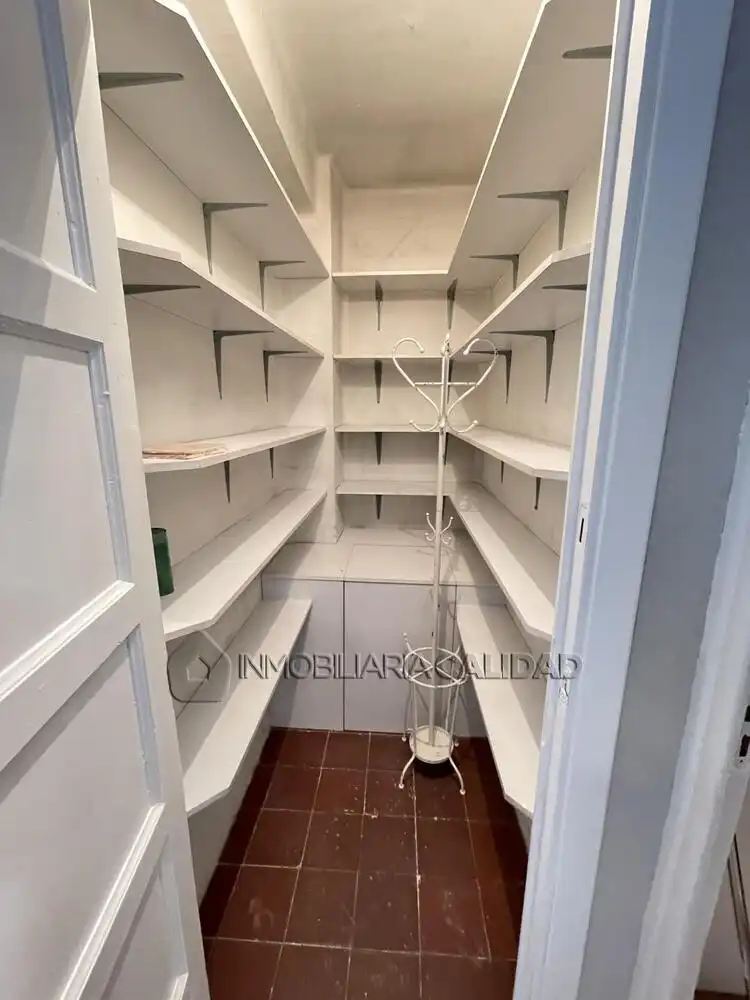 Flat for rent in Burgos  with Heating and Furnished