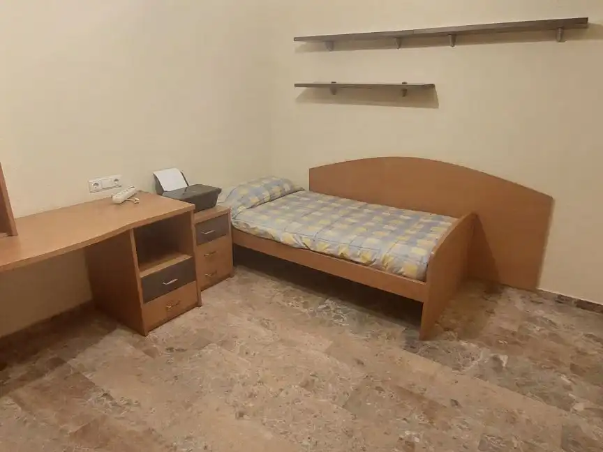 Dormitori de Oficina de lloguer en Málaga amb Aire condicionat, Calefacció i Terrassa