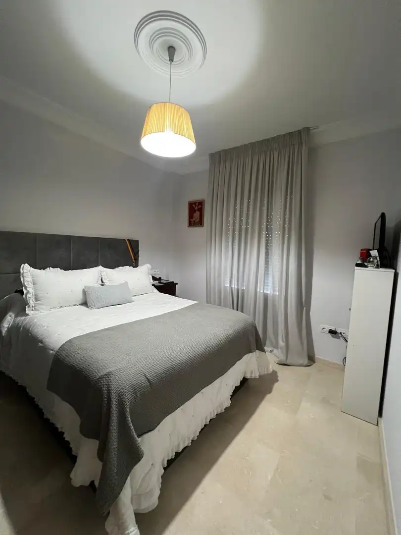 Habitación de Casa adosada en venta en Utrera con Aire acondicionado, Trastero y Balcón
