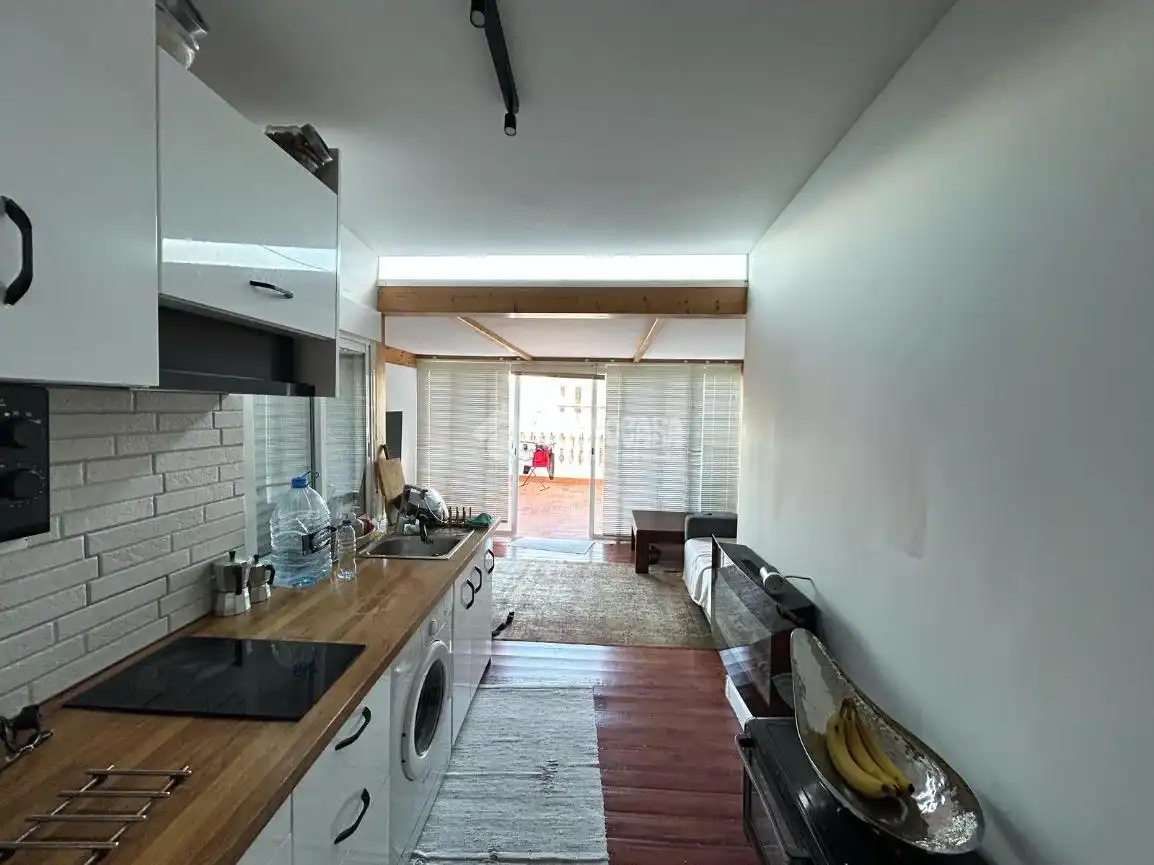 Cuina de Pis en venda en Barcelona amb Terrassa i Balcó