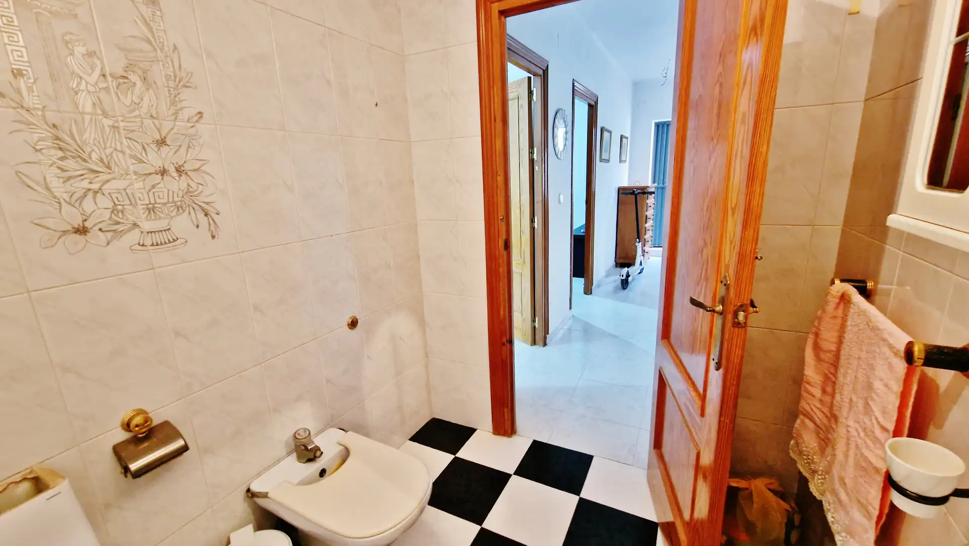 Badezimmer von Einfamilien-Reihenhaus zum Verkauf in Vélez de Benaudalla mit Terrasse, Abstellraum und Möbliert