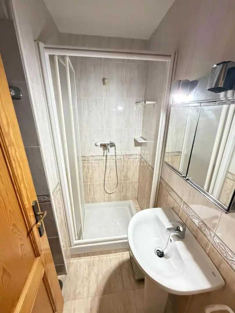 Baño de Piso en venta en Alicante / Alacant con Balcón