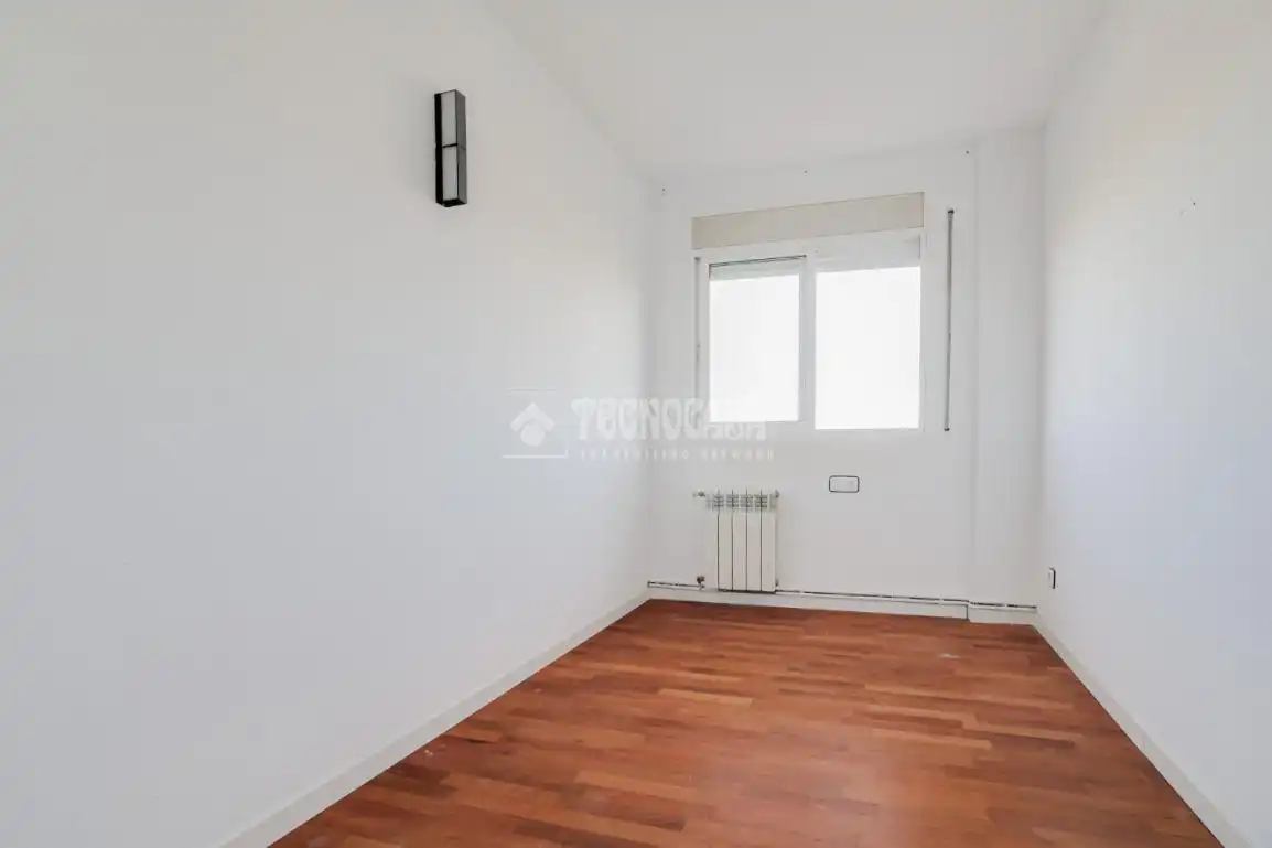 Habitación de Piso en venta en Sant Boi de Llobregat con Calefacción, Parquet y Balcón
