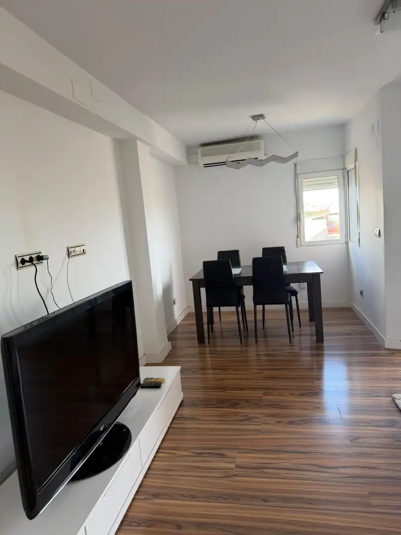 Comedor de Apartamento de alquiler en Valencia con Aire acondicionado, Calefacción y Amueblado