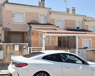 Exterior view of House or chalet for sale in Calera y Chozas  with Air Conditioner, Heating and Private garden