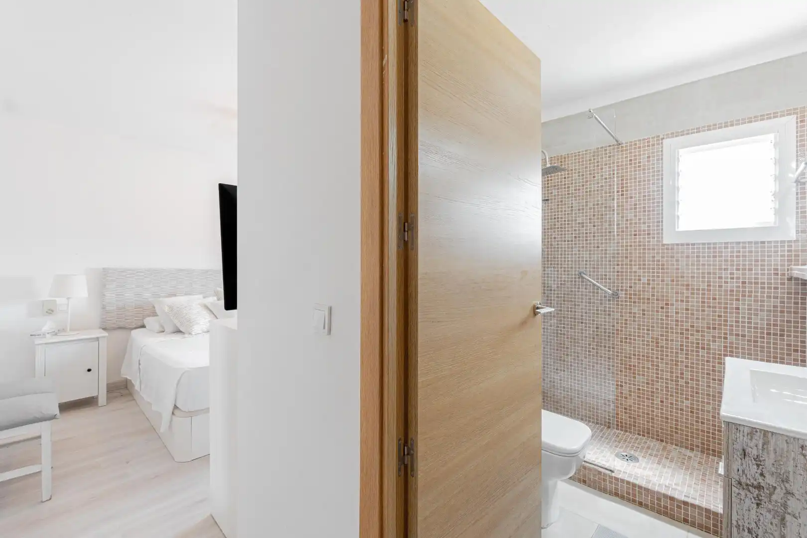 Baño de Piso en venta en  Palma de Mallorca con Aire acondicionado, Calefacción y Balcón
