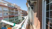 Vista exterior de Pis en venda en Esplugues de Llobregat amb Balcó