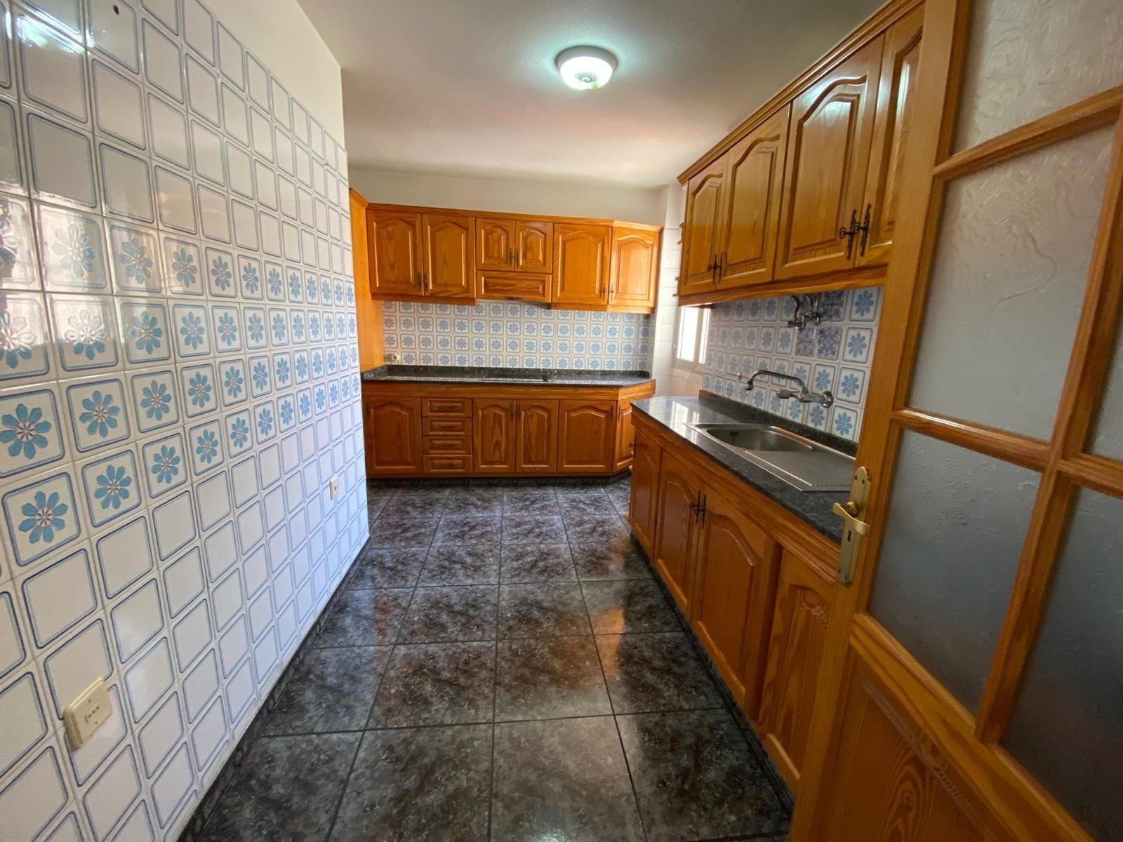 Kitchen of Flat for sale in Las Palmas de Gran Canaria