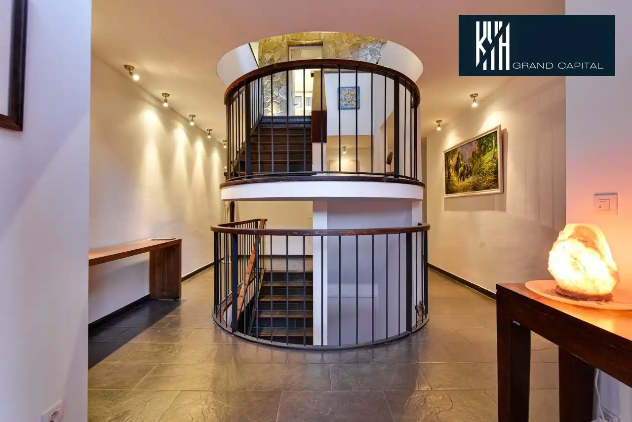 Detached house with pool for sale in Carrer Carrer Alexandria, imagen 21
